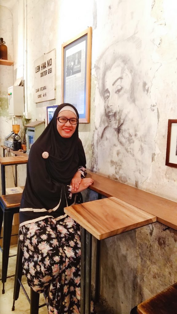 blue doors tempat ngopi di bandung