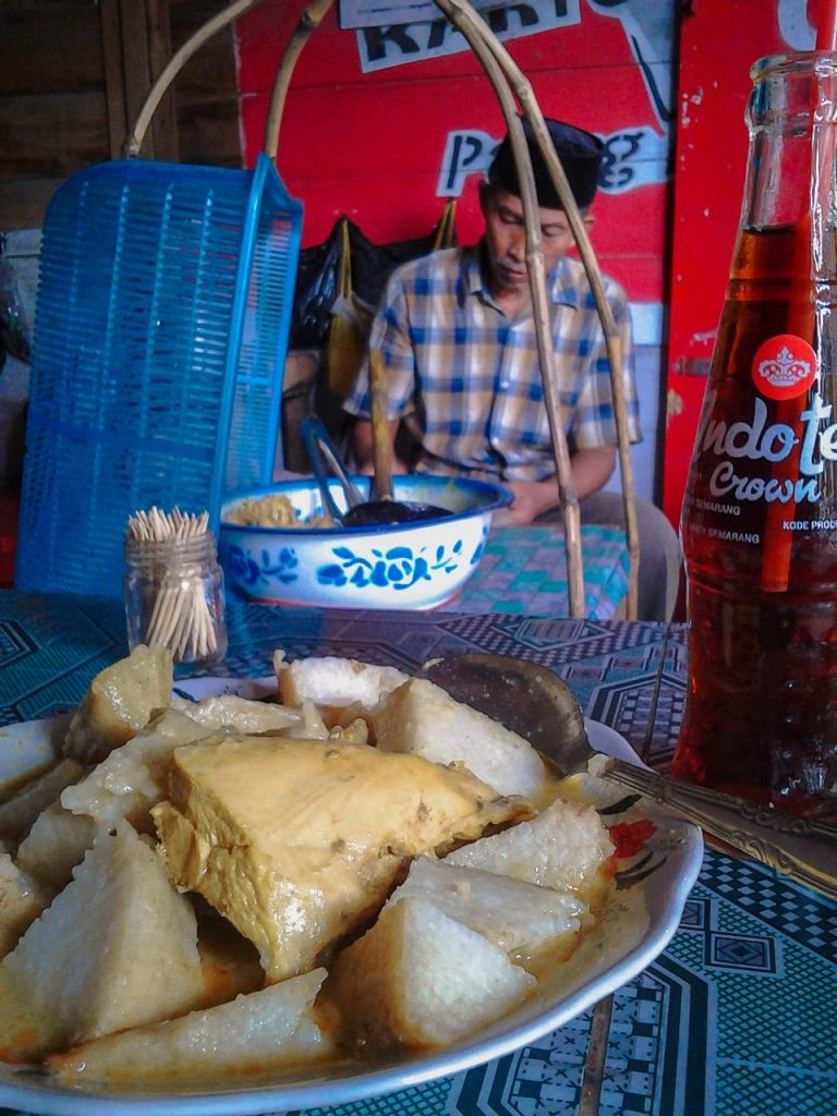 lontong tuyuhan lasem