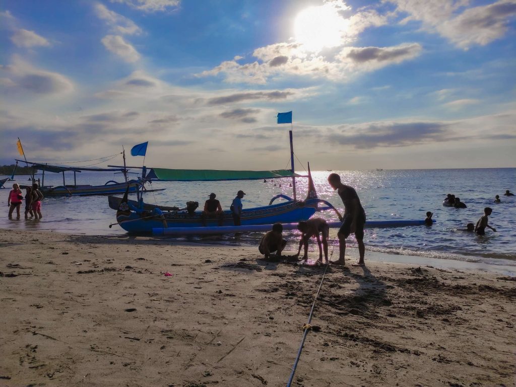 pantai pasir putih situbondo