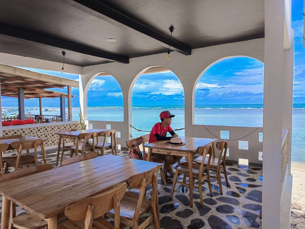 moana beach cafe