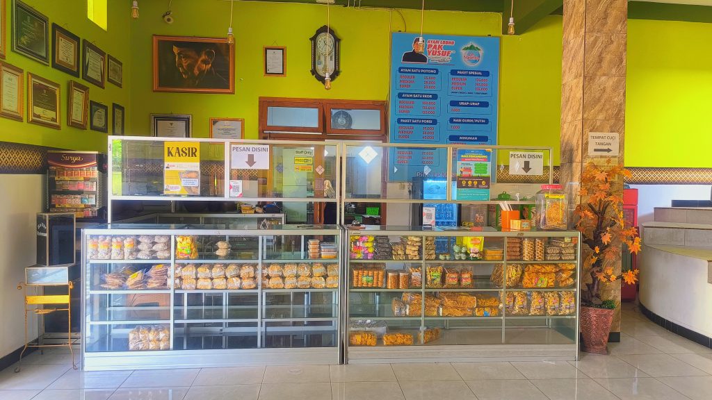 Ayam Lodho Pak Yusuf Trenggalek