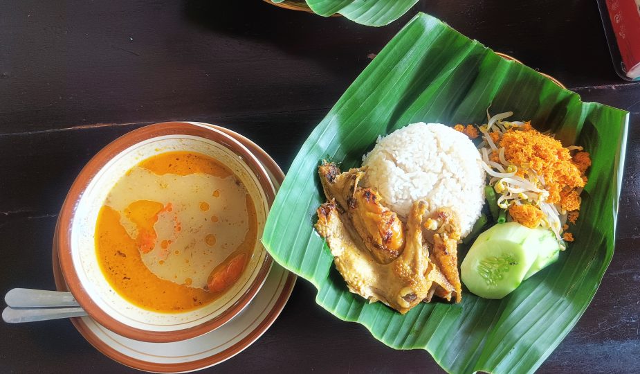 Ayam Lodho Pak Yusuf Trenggalek